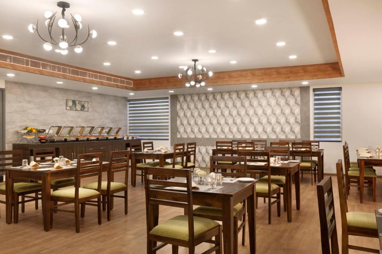 Click Hotel Jaipur, Raja Park Zewnętrze zdjęcie